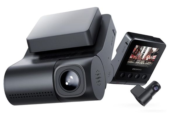 DDPAI Z40 Dual - car camera with GPS and rear camera